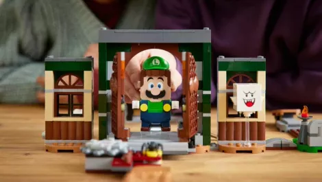 The LEGO Super Mario universe is getting kinda spooky
